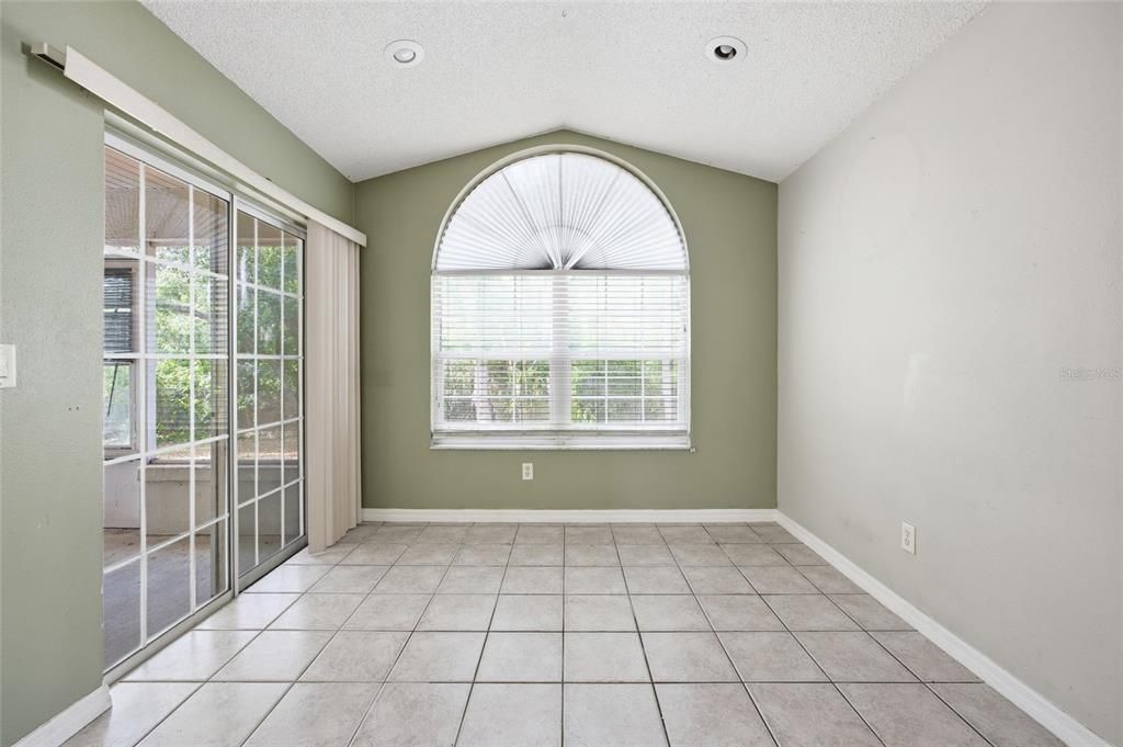 Active With Contract: $210,000 (3 beds, 2 baths, 1966 Square Feet)