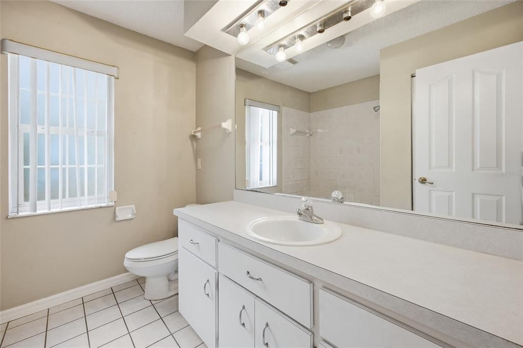 Active With Contract: $210,000 (3 beds, 2 baths, 1966 Square Feet)