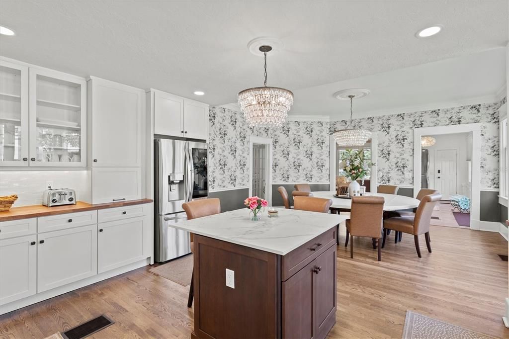 For Sale: $1,095,000 (4 beds, 5 baths, 2810 Square Feet)