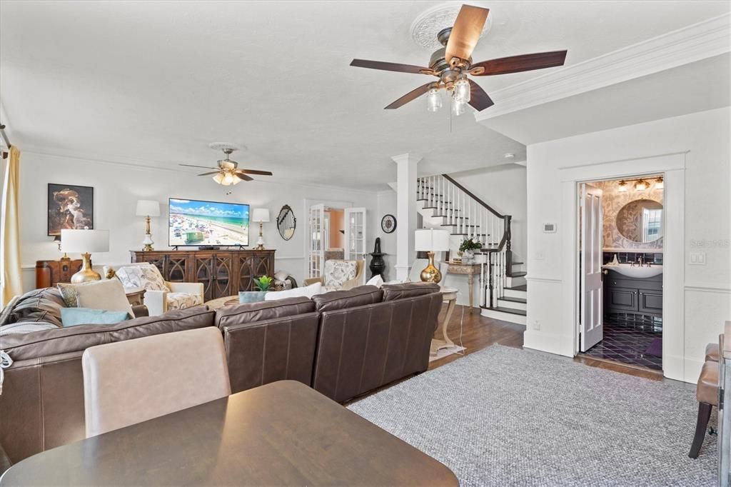 For Sale: $1,095,000 (4 beds, 5 baths, 2810 Square Feet)