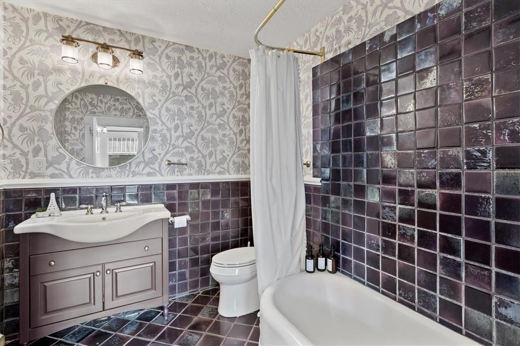 For Sale: $1,095,000 (4 beds, 5 baths, 2810 Square Feet)