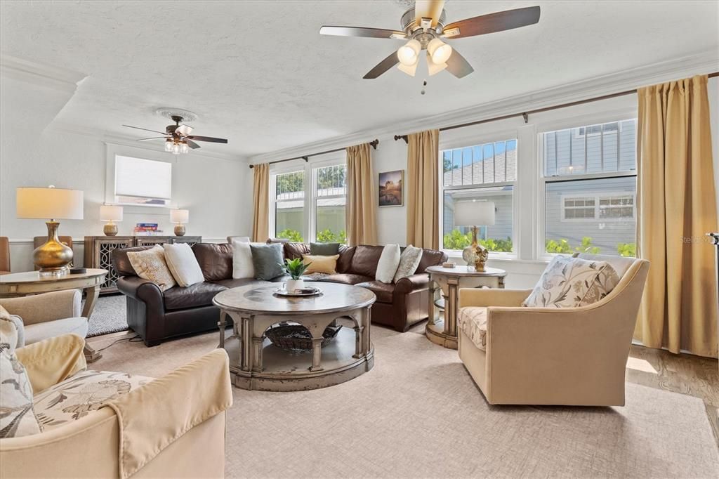 For Sale: $1,095,000 (4 beds, 5 baths, 2810 Square Feet)