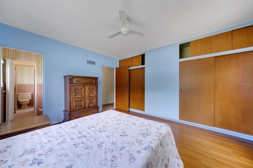 For Sale: $649,000 (5 beds, 3 baths, 3326 Square Feet)
