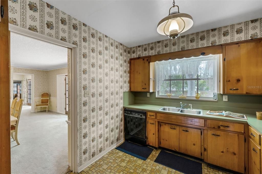 For Sale: $649,000 (5 beds, 3 baths, 3326 Square Feet)