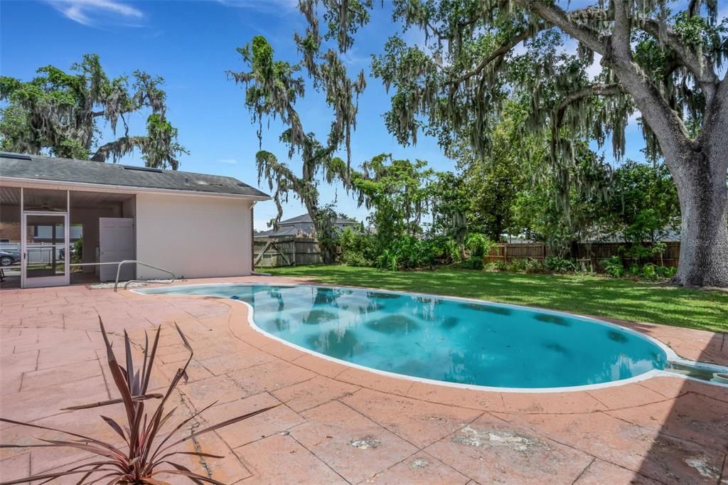 For Sale: $649,000 (5 beds, 3 baths, 3326 Square Feet)
