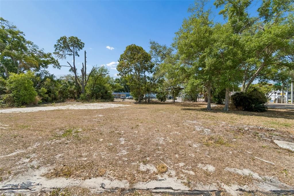 For Sale: $650,000 (0.28 acres)