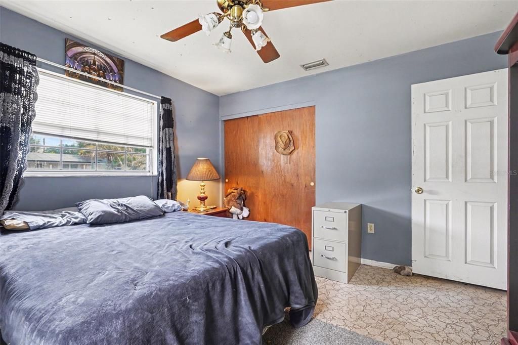 Activo con contrato: $280,000 (3 camas, 2 baños, 1650 Pies cuadrados)