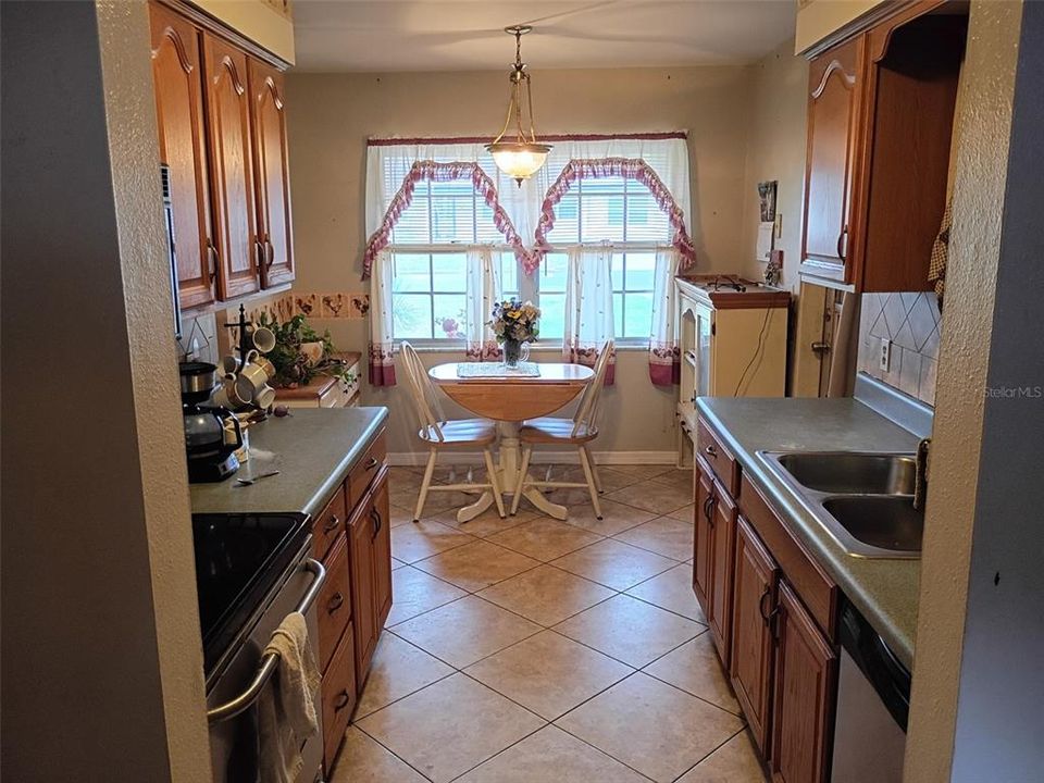 Activo con contrato: $280,000 (3 camas, 2 baños, 1650 Pies cuadrados)