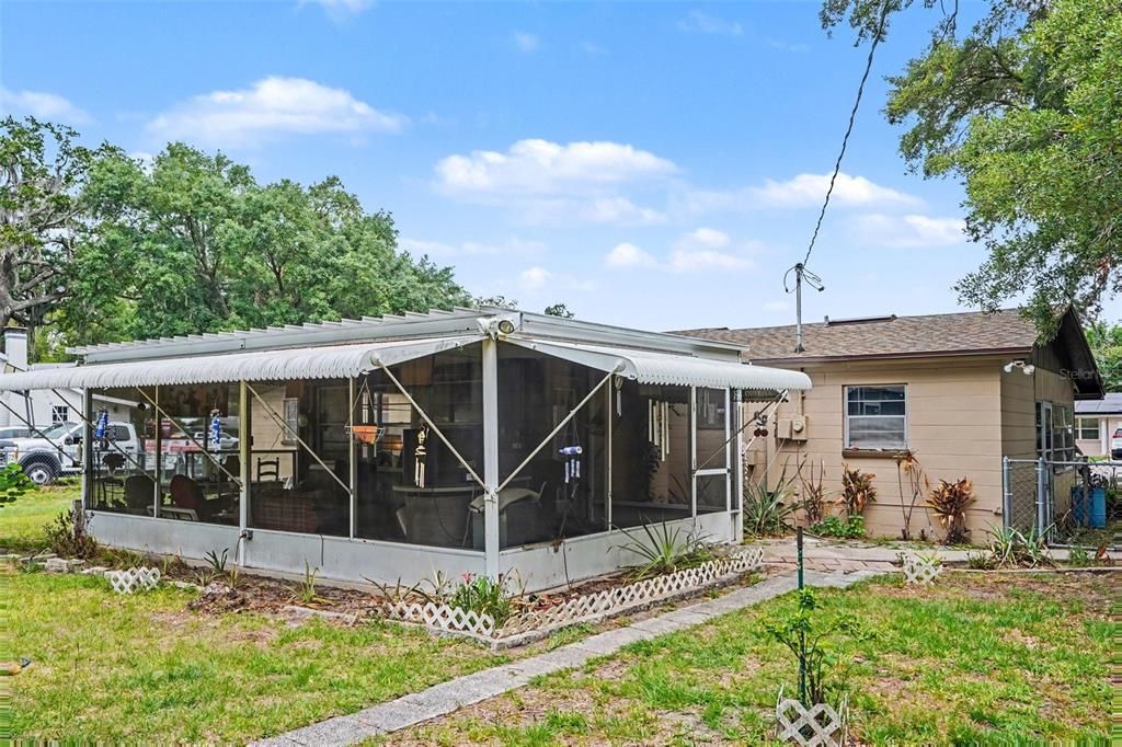 Activo con contrato: $280,000 (3 camas, 2 baños, 1650 Pies cuadrados)