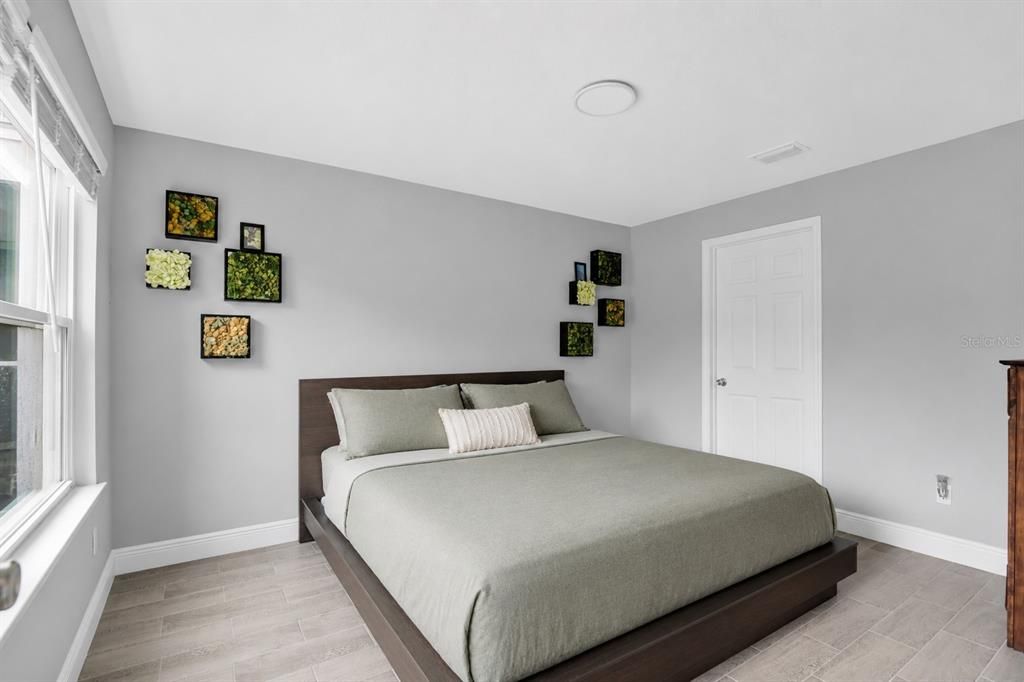 En Venta: $194,987 (2 camas, 2 baños, 912 Pies cuadrados)