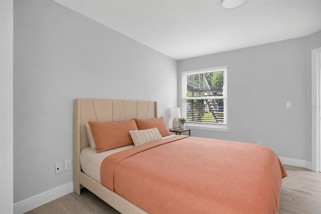 En Venta: $194,987 (2 camas, 2 baños, 912 Pies cuadrados)