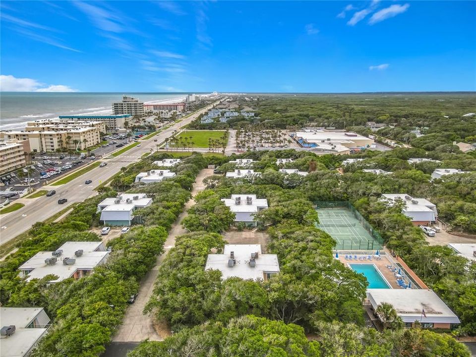 For Sale: $300,000 (2 beds, 2 baths, 1188 Square Feet)