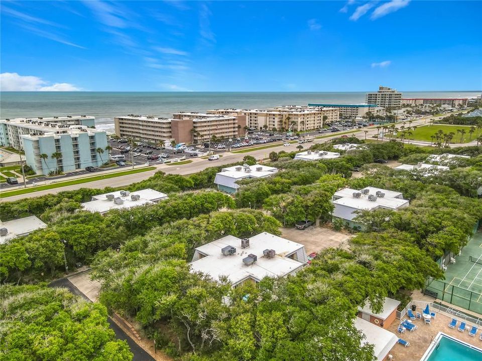 For Sale: $300,000 (2 beds, 2 baths, 1188 Square Feet)