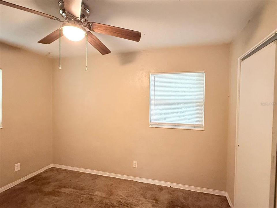 Active With Contract: $1,850 (2 beds, 1 baths, 830 Square Feet)
