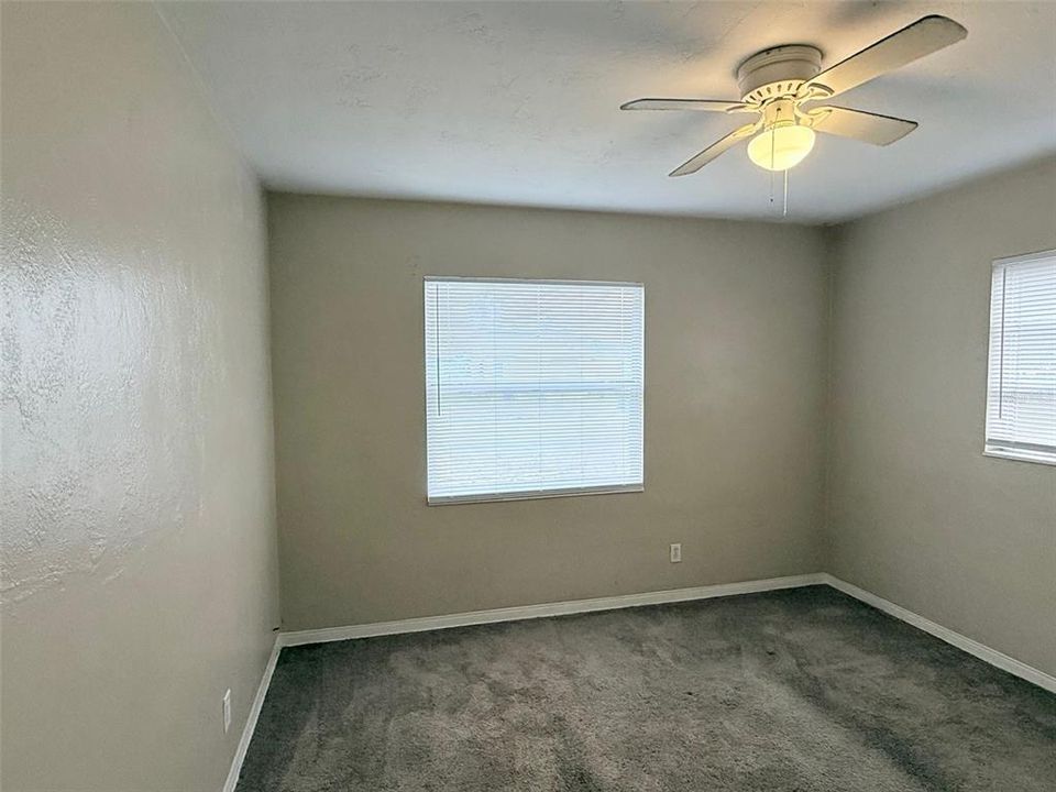 Active With Contract: $1,850 (2 beds, 1 baths, 830 Square Feet)