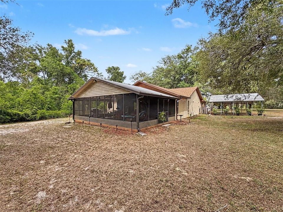 En Venta: $409,000 (3 camas, 2 baños, 1966 Pies cuadrados)