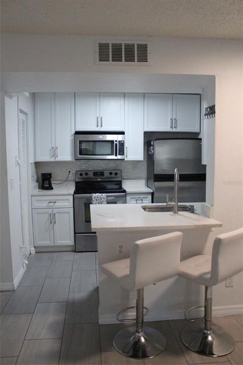 На продажу: $179,900 (1 спален, 1 ванн, 715 Квадратных фут)
