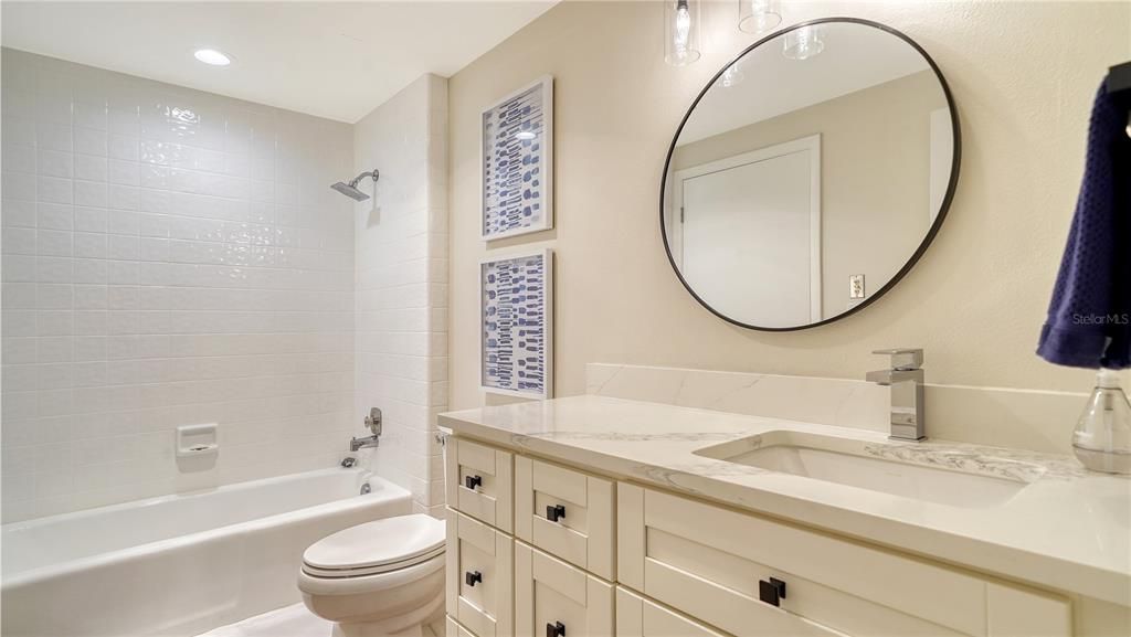 For Sale: $579,000 (2 beds, 2 baths, 1192 Square Feet)