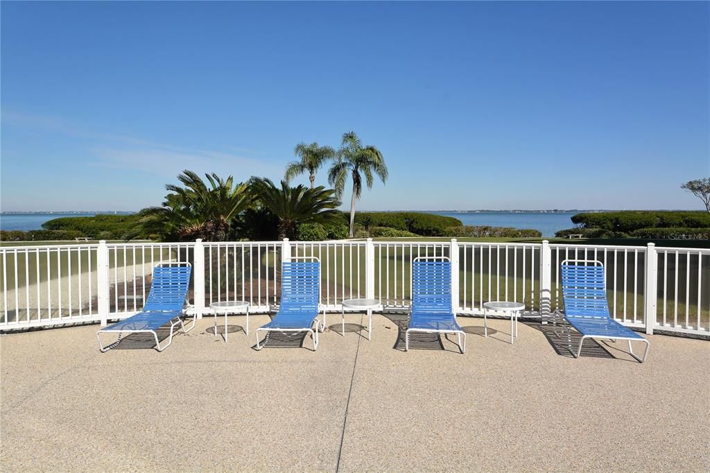 For Sale: $579,000 (2 beds, 2 baths, 1192 Square Feet)