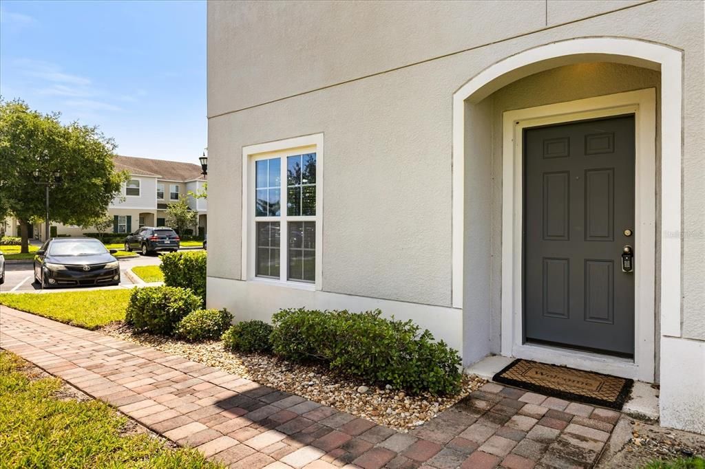 For Sale: $235,000 (3 beds, 2 baths, 1571 Square Feet)