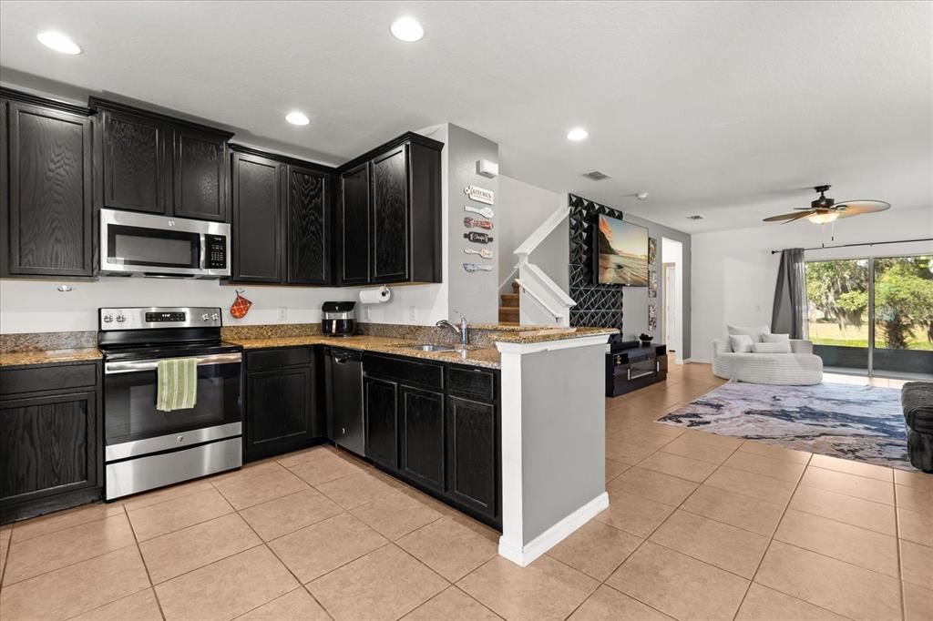 For Sale: $235,000 (3 beds, 2 baths, 1571 Square Feet)