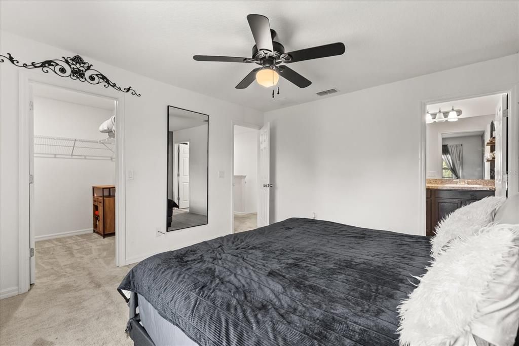For Sale: $235,000 (3 beds, 2 baths, 1571 Square Feet)