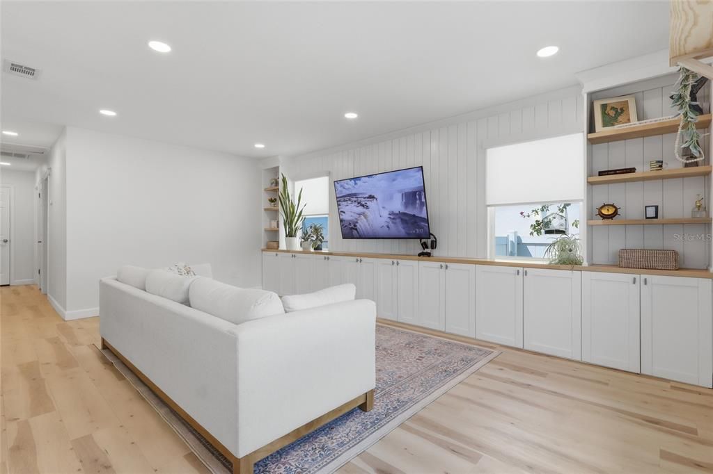 Activo con contrato: $439,900 (3 camas, 2 baños, 1348 Pies cuadrados)
