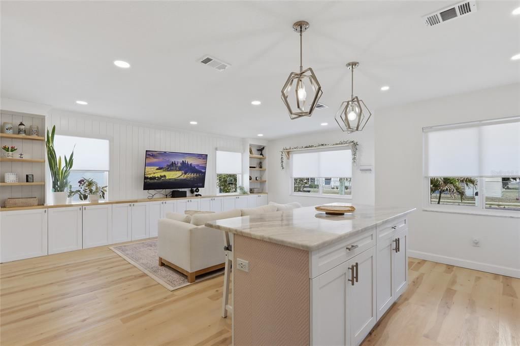 Activo con contrato: $439,900 (3 camas, 2 baños, 1348 Pies cuadrados)
