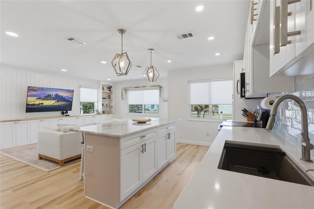 Activo con contrato: $439,900 (3 camas, 2 baños, 1348 Pies cuadrados)