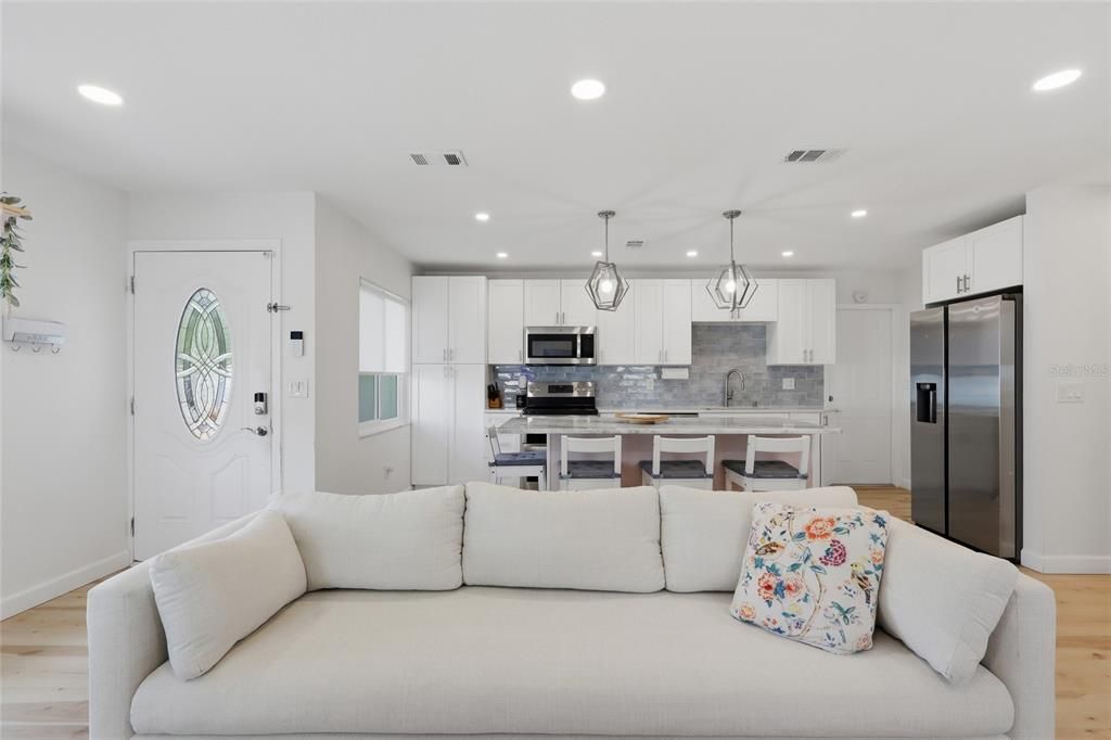 Activo con contrato: $439,900 (3 camas, 2 baños, 1348 Pies cuadrados)