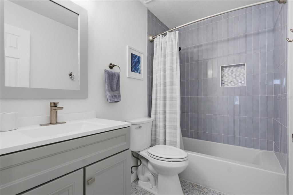 Activo con contrato: $439,900 (3 camas, 2 baños, 1348 Pies cuadrados)