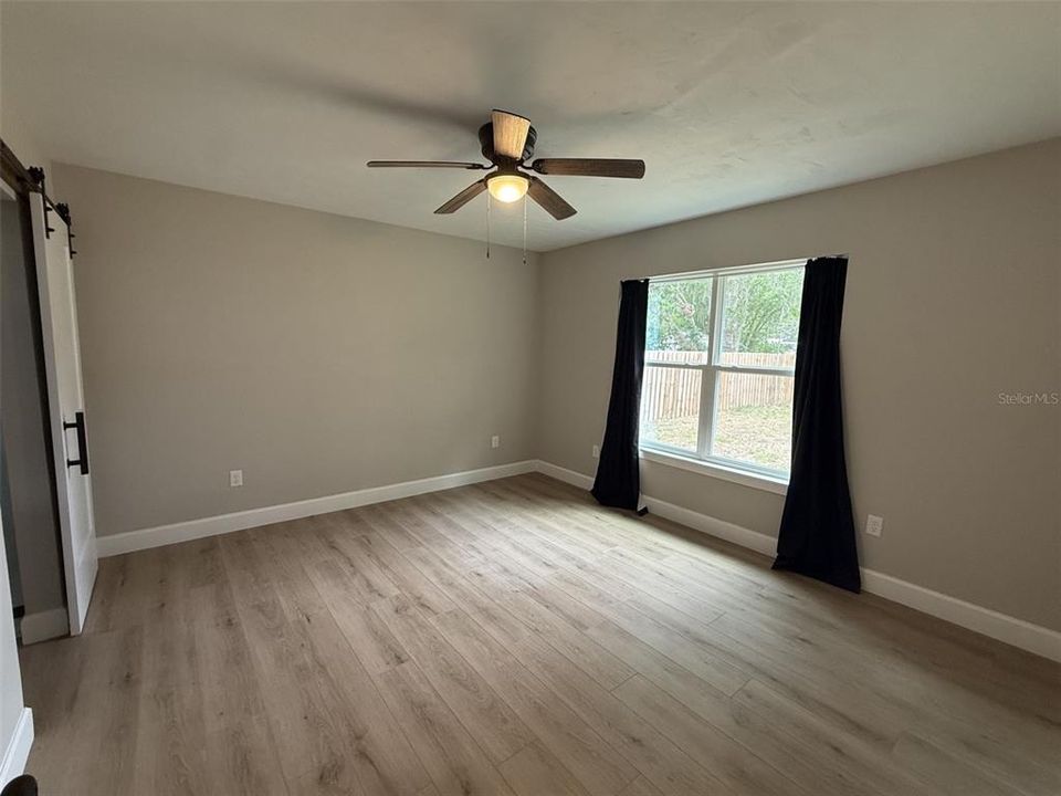 For Rent: $2,100 (3 beds, 2 baths, 1253 Square Feet)