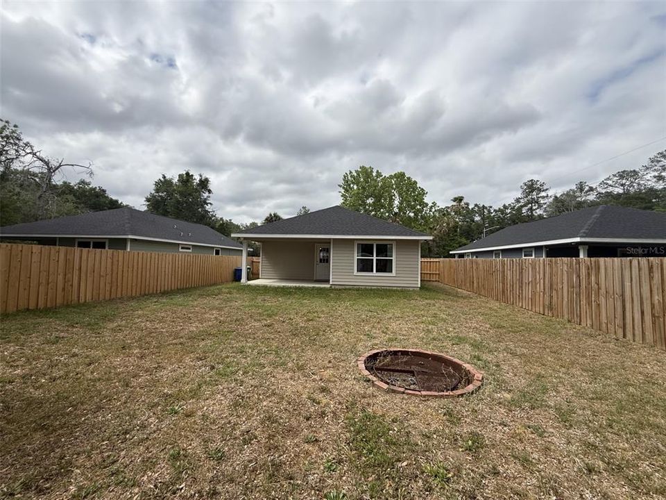 For Rent: $2,100 (3 beds, 2 baths, 1253 Square Feet)
