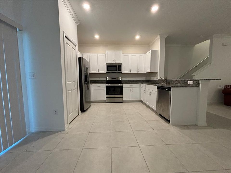 出租: $1,900 (3 贝兹, 2 浴室, 1634 平方英尺)