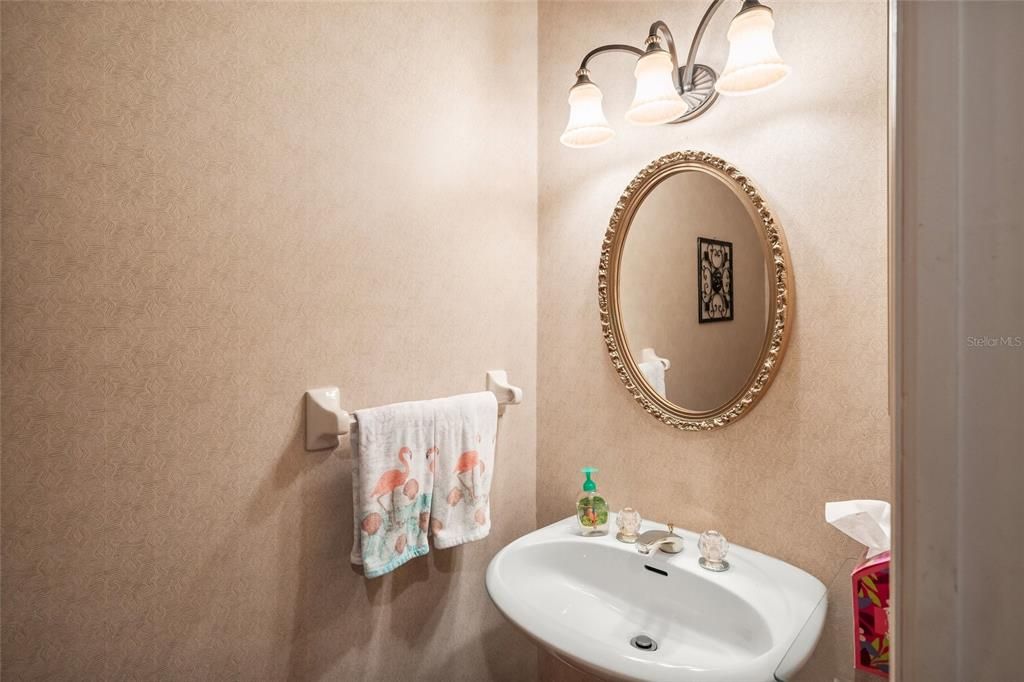 En Venta: $995,000 (3 camas, 2 baños, 3304 Pies cuadrados)
