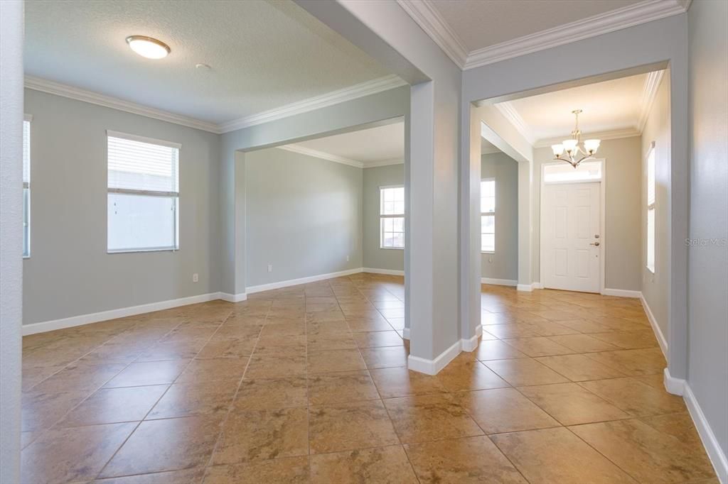 Active With Contract: $575,000 (4 beds, 3 baths, 2853 Square Feet)