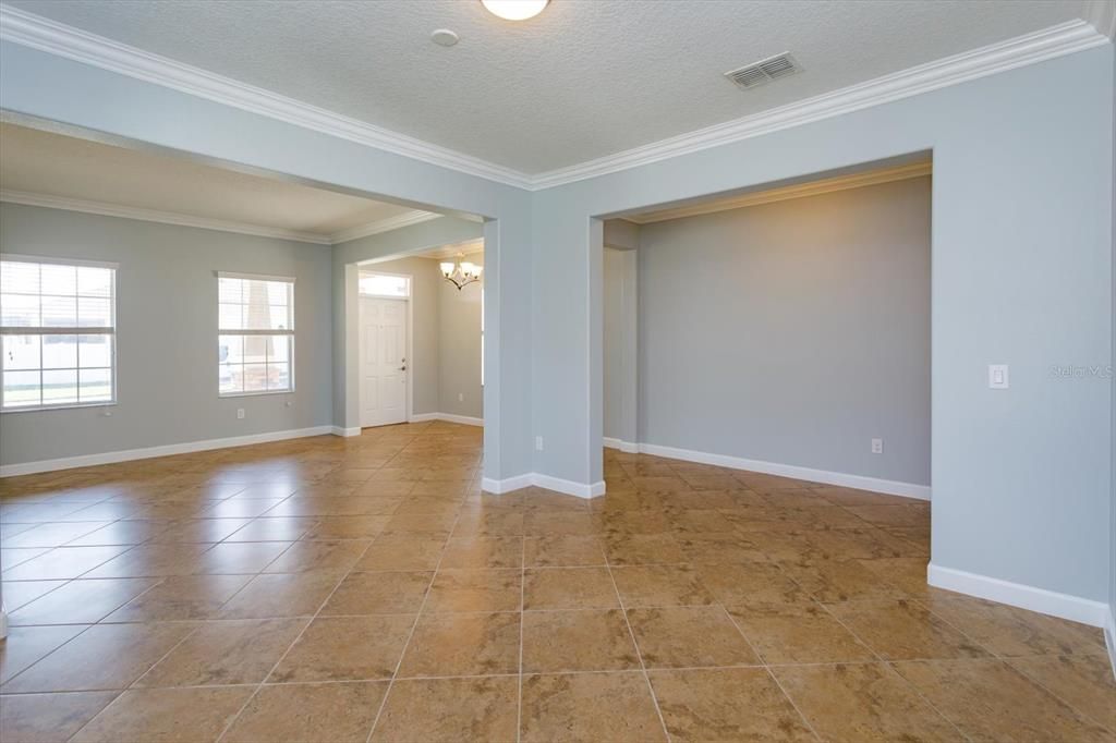 Active With Contract: $575,000 (4 beds, 3 baths, 2853 Square Feet)