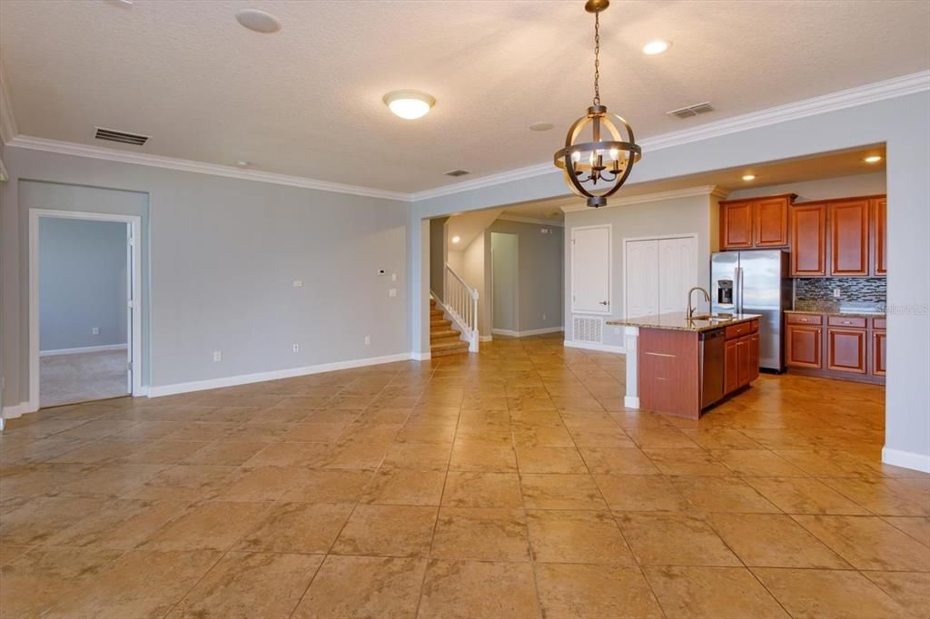 Active With Contract: $575,000 (4 beds, 3 baths, 2853 Square Feet)