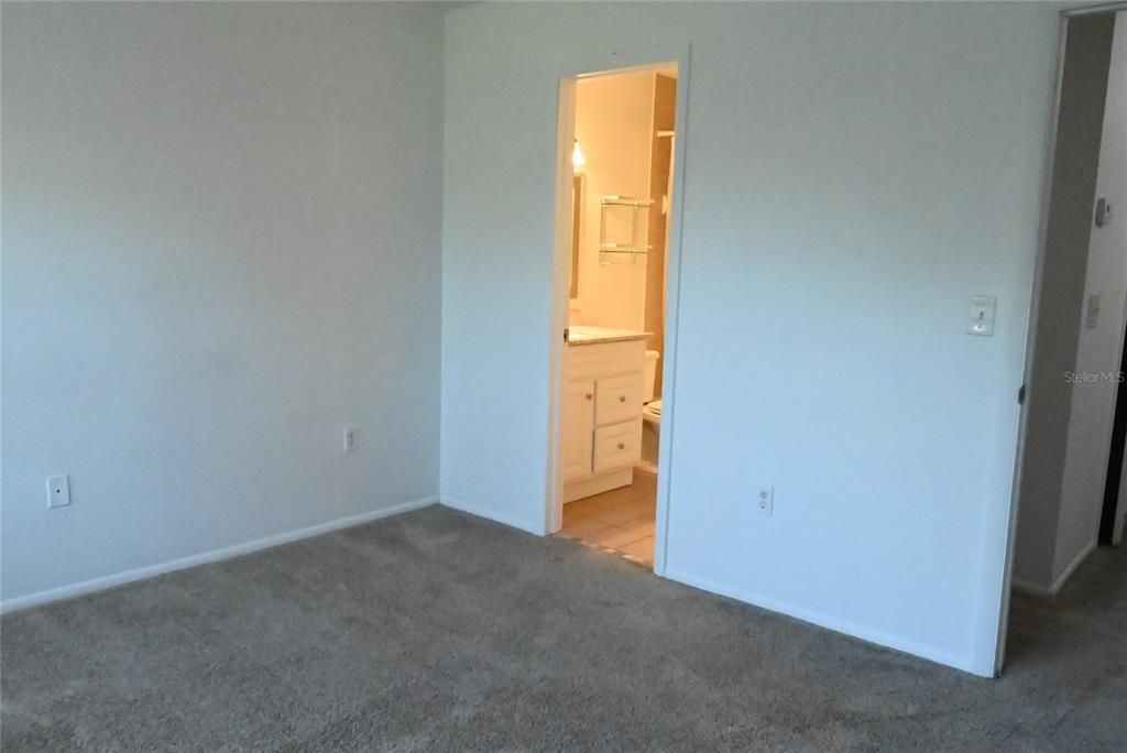 For Rent: $1,650 (2 beds, 1 baths, 1015 Square Feet)