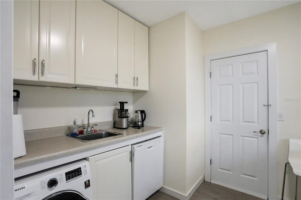 For Sale: $1,500,000 (0 beds, 0 baths, 3835 Square Feet)