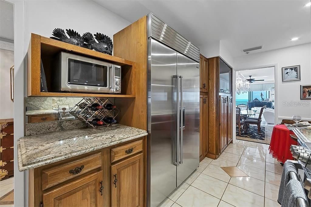 : $2,400,000 (3 beds, 2 baths, 2154 Square Feet)