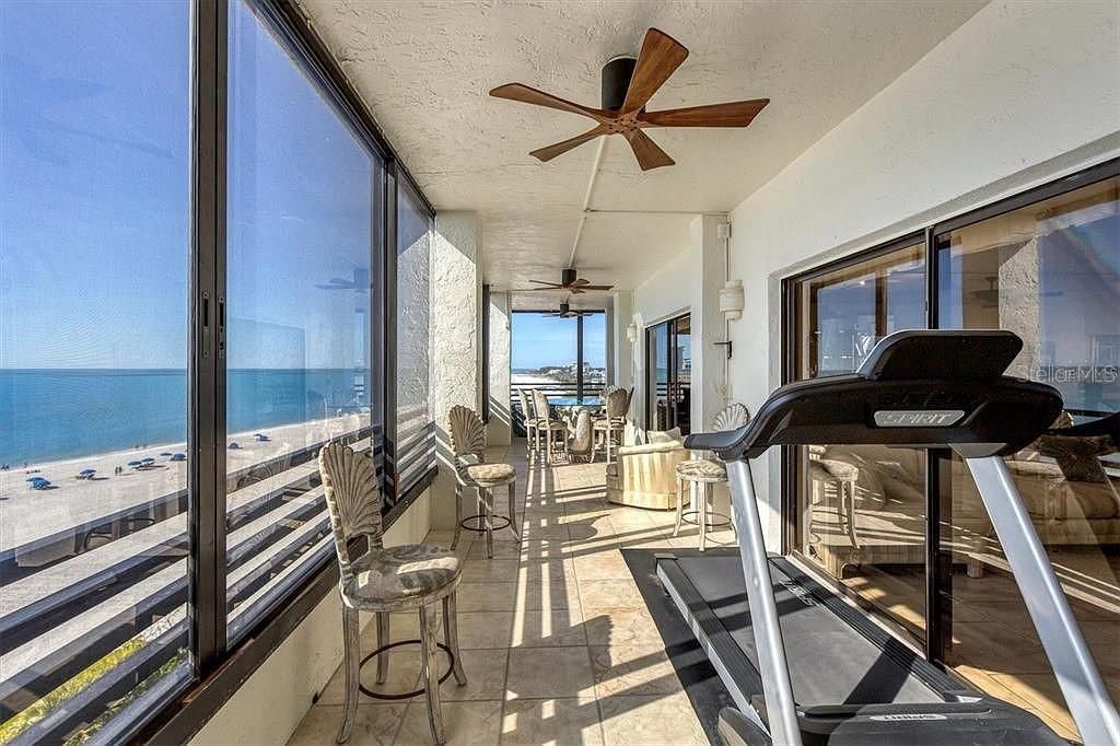 : $2,400,000 (3 beds, 2 baths, 2154 Square Feet)