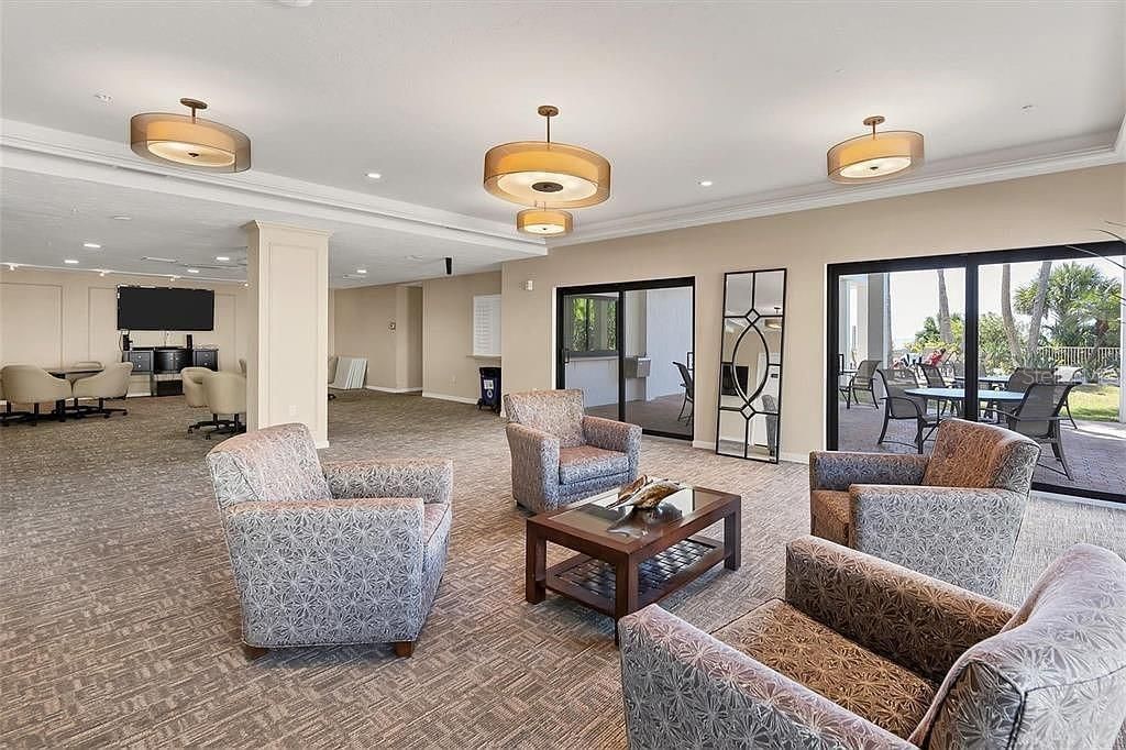 : $2,400,000 (3 beds, 2 baths, 2154 Square Feet)
