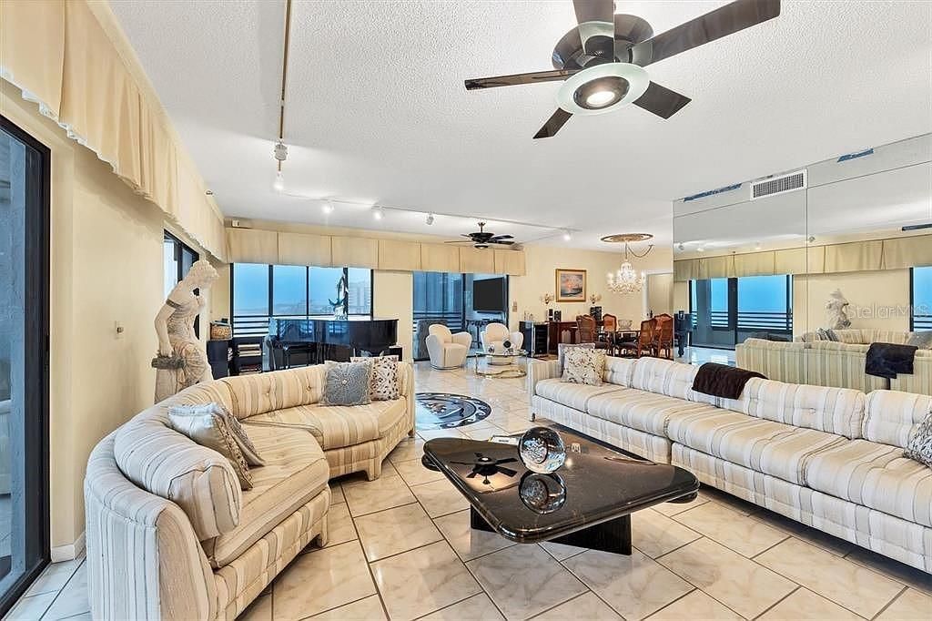 : $2,400,000 (3 beds, 2 baths, 2154 Square Feet)