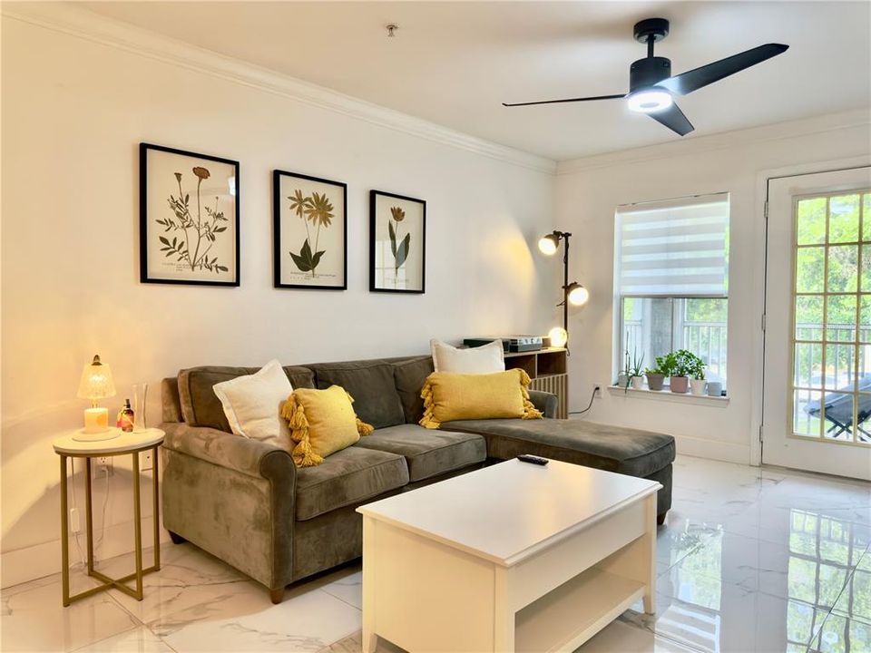 For Rent: $1,650 (2 beds, 1 baths, 1050 Square Feet)