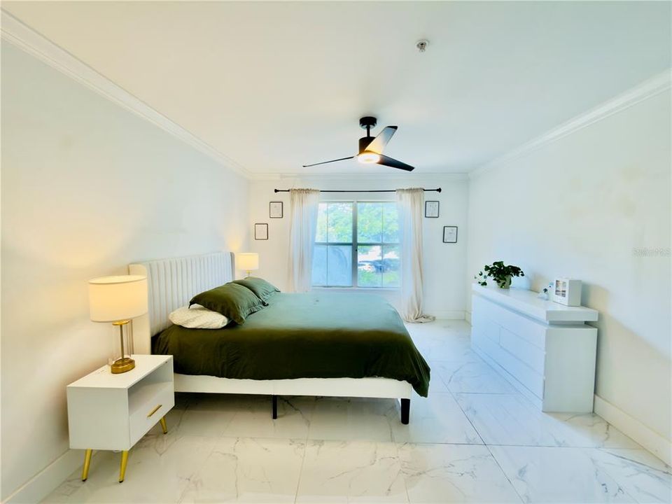 For Rent: $1,650 (2 beds, 1 baths, 1050 Square Feet)
