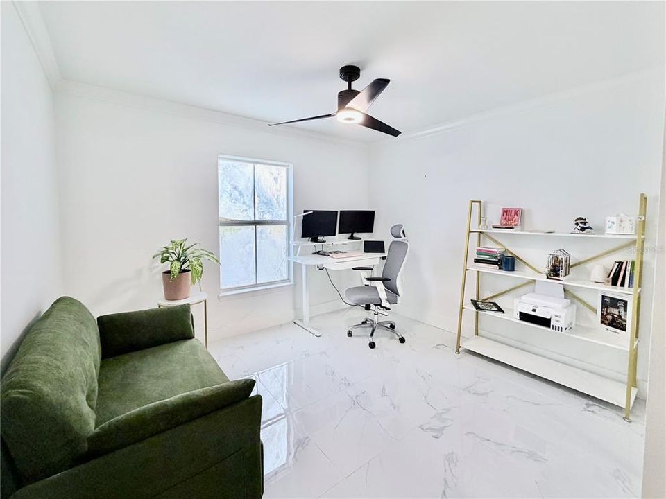 For Rent: $1,650 (2 beds, 1 baths, 1050 Square Feet)