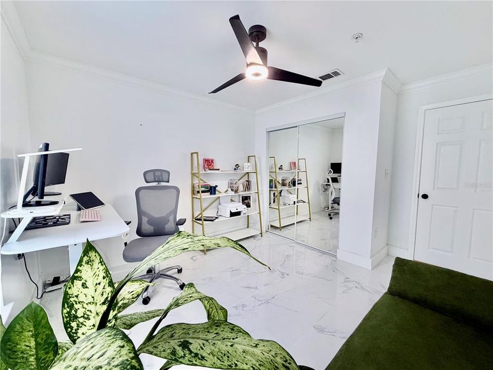 For Rent: $1,650 (2 beds, 1 baths, 1050 Square Feet)