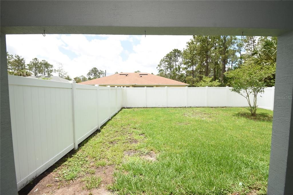 For Rent: $1,800 (3 beds, 2 baths, 1211 Square Feet)