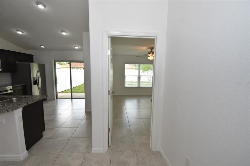 For Rent: $1,800 (3 beds, 2 baths, 1211 Square Feet)